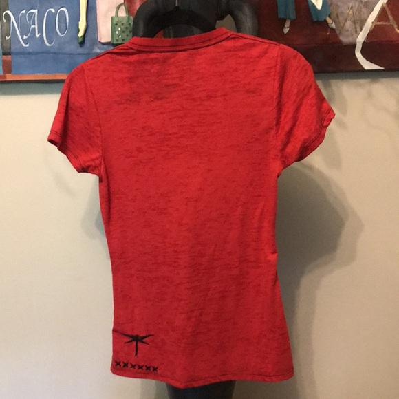 T-Shirt - Picture 2 of 3